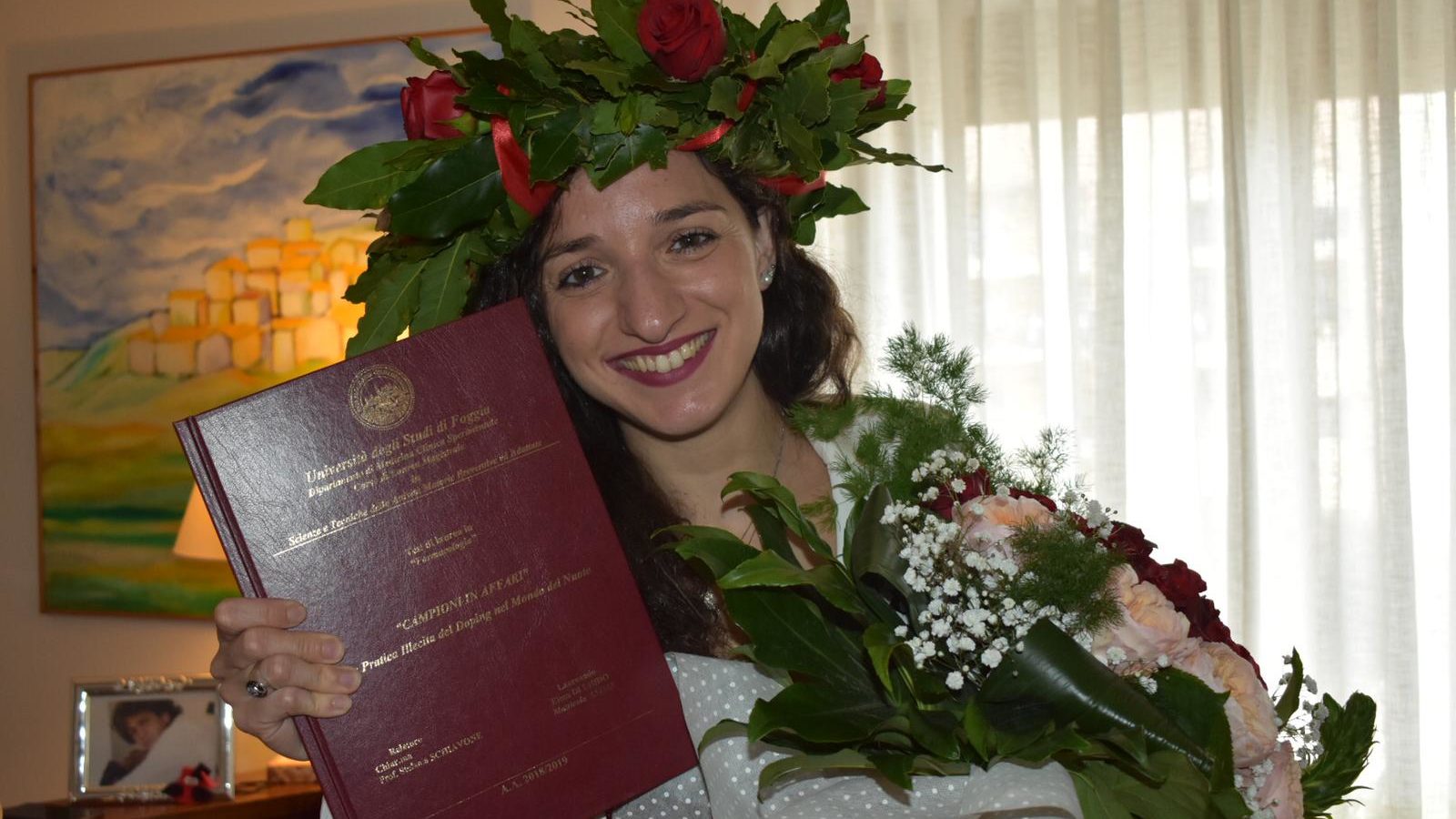 Elena Di Liddo dottoressa magistrale da 110 e lode con una tesi sul doping nel nuoto
