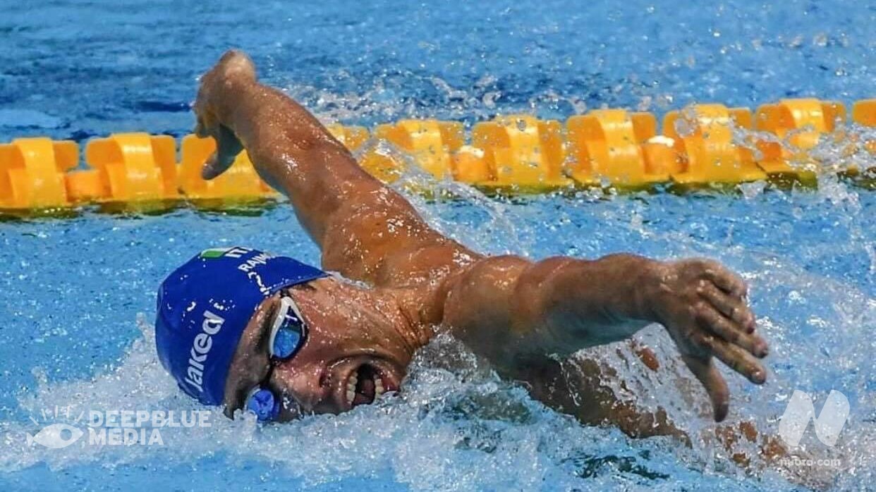 Scopri di più sull'articolo Stefano Raimondi a #Nuotopuntolive: “Il nuoto mi ha fatto rinascere dopo l’incidente, dico grazie a… Mia mamma”
