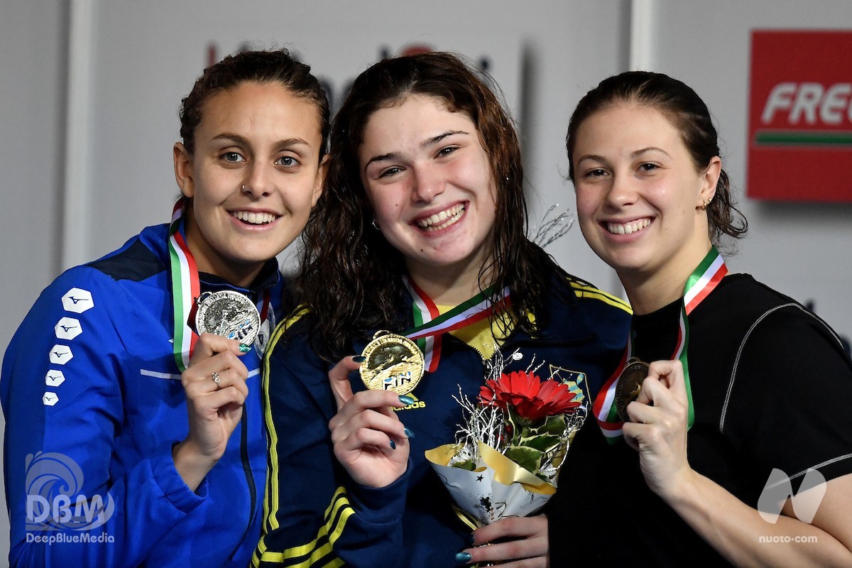 Scopri di più sull'articolo Match 6 – Day 1. 50 rana. Tripletta azzurra al femminile, Martinenghi d’argento (25.87). Rivolta sotto i 50″ nei 100 farfalla (49.90).