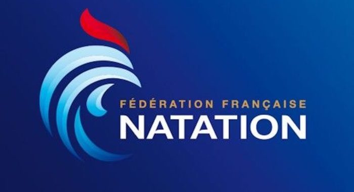 Firma di una partnership tra Federazione francese di nuoto e Papillon