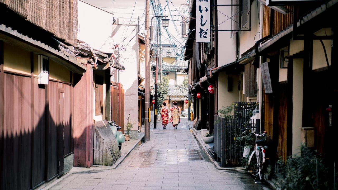 Quarta ondata: Tokyo, ridotto del 50% il numero dei funzionari