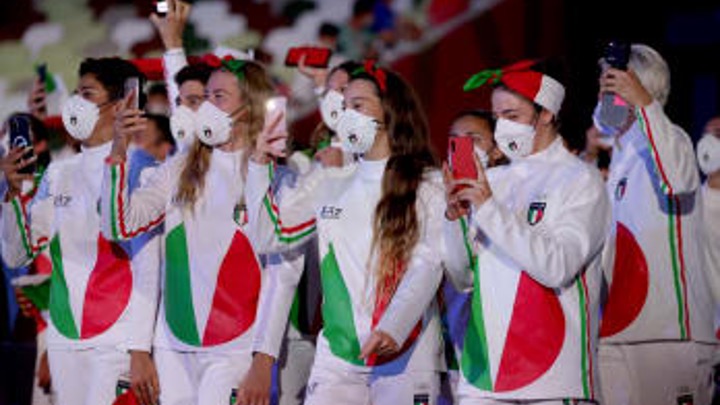 Otto azzurri del nuoto alla Cerimonia di apertura dei Giochi olimpici