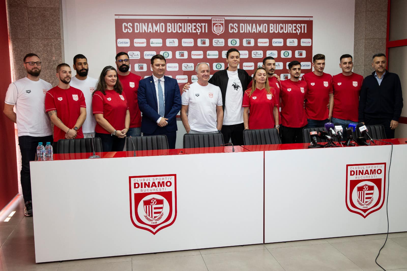 Scopri di più sull'articolo Iniziata la nuova avventura di Walter Bolognani alla Dinamo di Bucarest.