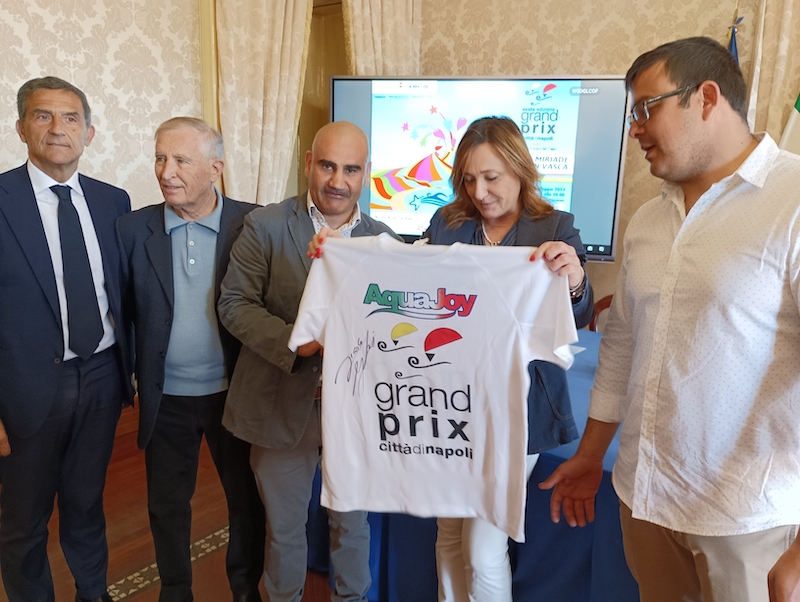 Scopri di più sull'articolo Presentato il Grand Prix Città di Napoli-Trofeo Vecchio Amaro del Capo. Al via 900 atleti.