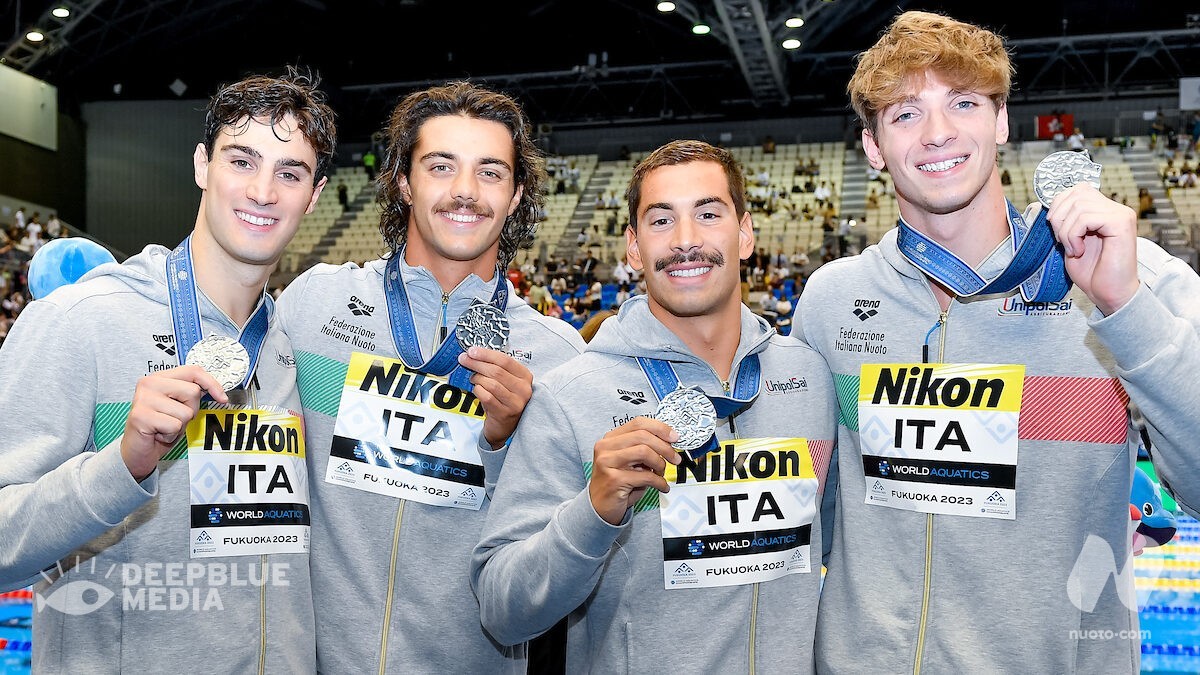 Scopri di più sull'articolo Fukuoka 2023. Giorno 1. Italia argento 4×100 SL U. Australia oro e WR 4×100 SL D (3.27.96). Leon Marchand cancella il WR di Phelps nei 400 MX (4.02.50). Titmus oro WR 400 SL (3.55.38). Short migliore di sempre in tessuto nei 400 SL.