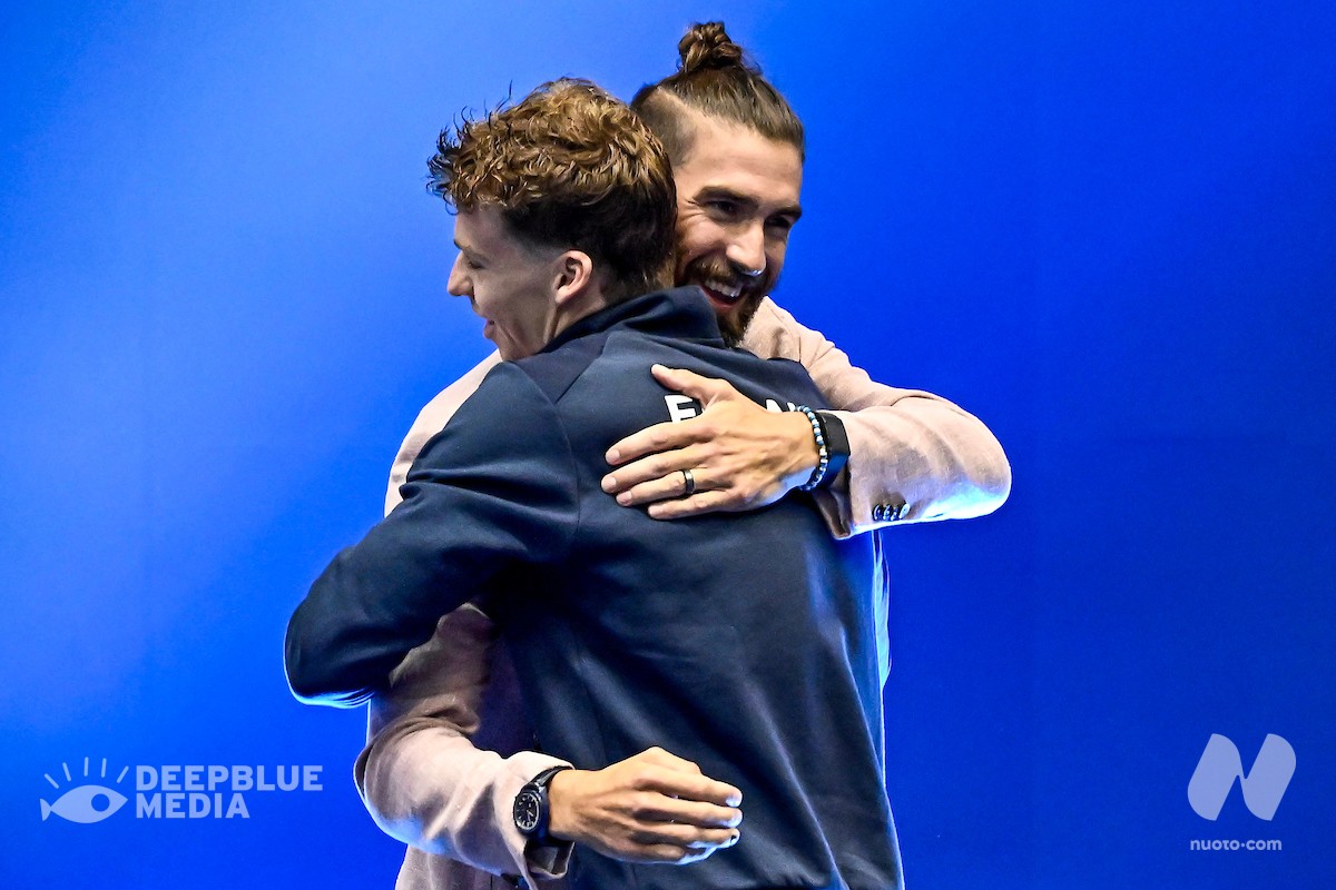 Scopri di più sull'articolo Il Re è nudo. Léon Marchand toglie l’ultimo primato del mondo a “Sua Maestà” Michael Phelps.