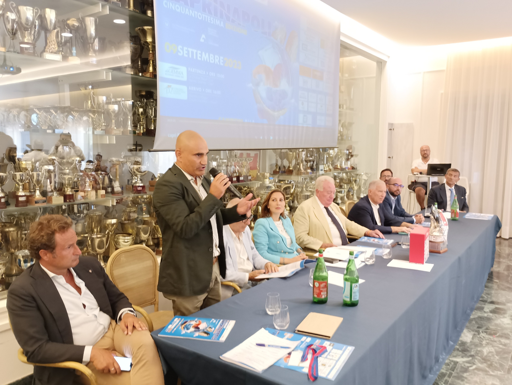 Scopri di più sull'articolo Capri-Napoli trofeo Farmacosmo: 23 nuotatori per la gara che festeggia 70 anni