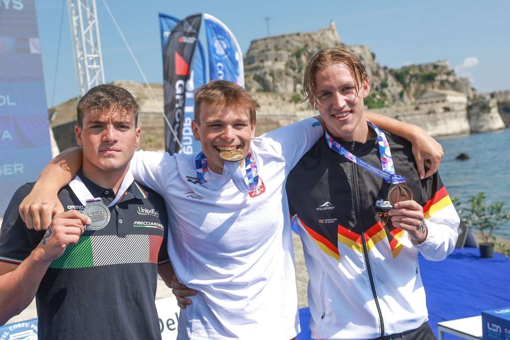 Scopri di più sull'articolo Campionati Europei juniores in acque libere. Day 2. Vincenzo Caso d’Argento nella 10 km. Le formazioni di staffetta.